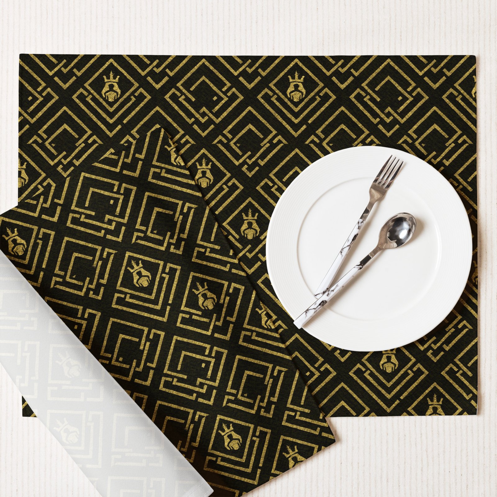 DaKahree Royal Labyrinth – Placemat Set – Black & Gold - Image 2